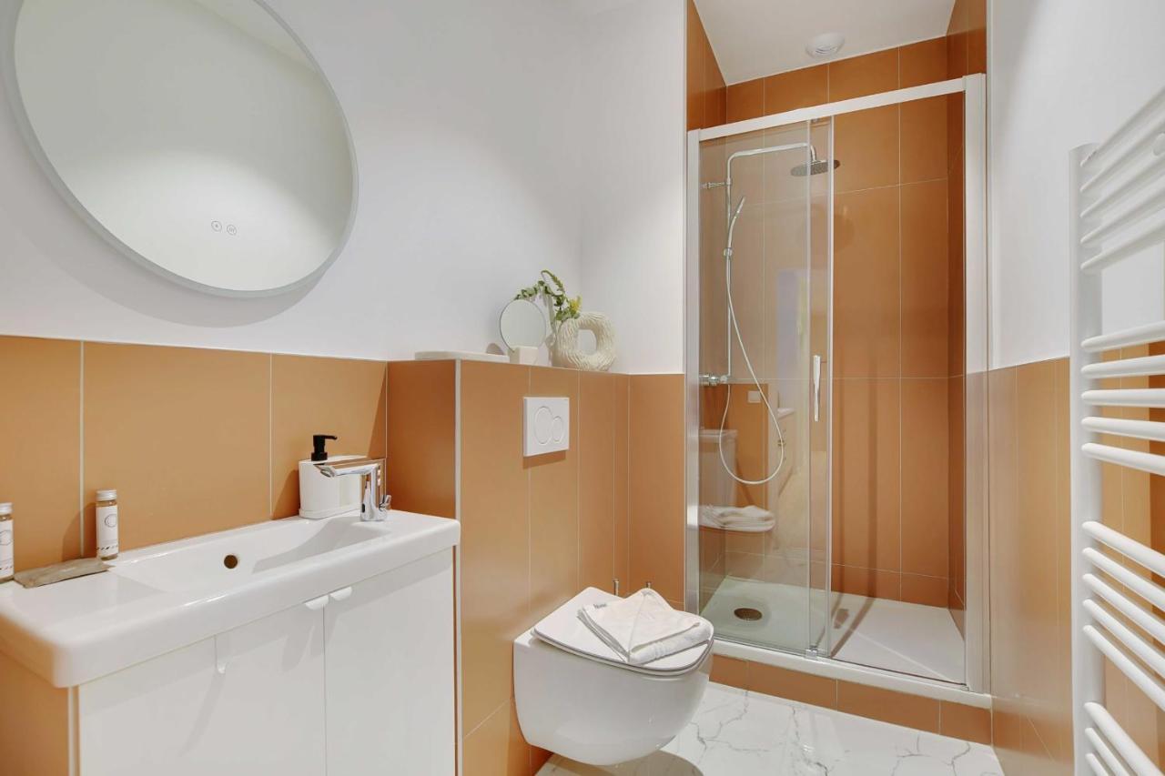 Modern - 2br-6p - Eiffel Tower Parigi